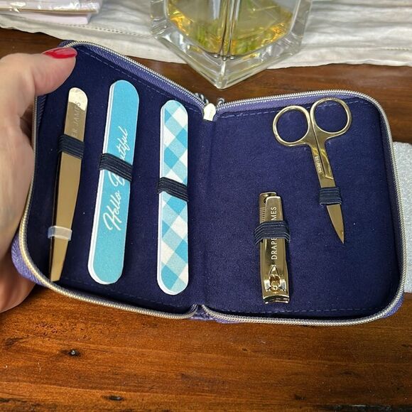 Draper James Manicure Set NWT Magnolia Print - Picture 2 of 8